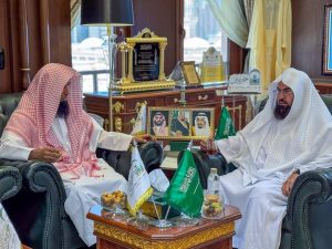 السديس يستقبل مساعد رئيس الشؤون الدينية ومستشاري المسجد النبوي ويشيد بجهودهم في حج 1446هـ