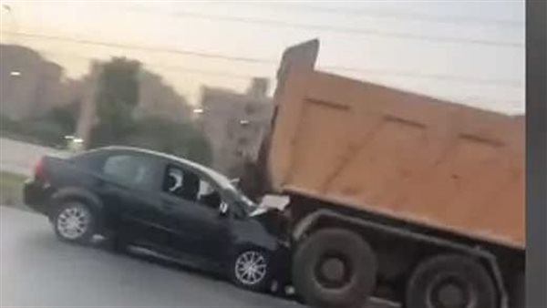 التفاصيل الكاملة لحادث الواحات ومطاردة طلاب الجامعة للفتيات الثلاث ..ومحام : شروع في قتل !