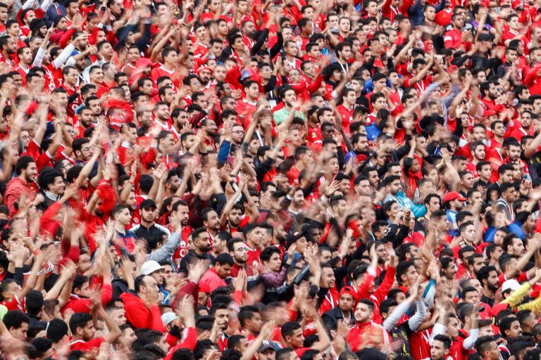 مطلوب للتعيين : جمهور لثلاثة أندية براتب 500 جنيه ووجبة كل مباراة !