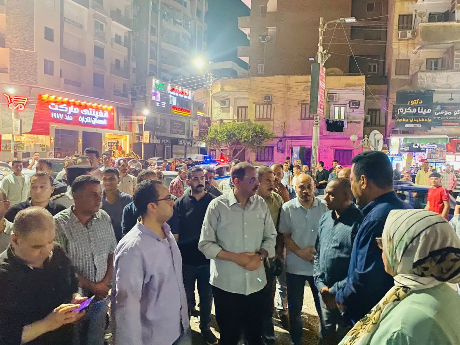 محافظ سوهاج يأمر بتشميع محال تجارية وإحالة المتسببين في مشاجرة حي شرق إلى النيابة العامة