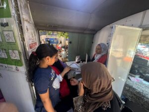 وكيل وزارة الصحة يتفقد أعمال المبادرة الرئاسية ١٠٠ يوم صحة بالاقصر