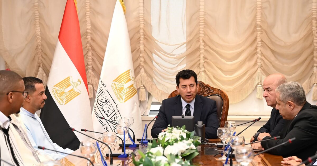 - وزير الشباب والرياضة يلتقي وفد الشباب المغربي في إطار برنامج التبادل الثنائي