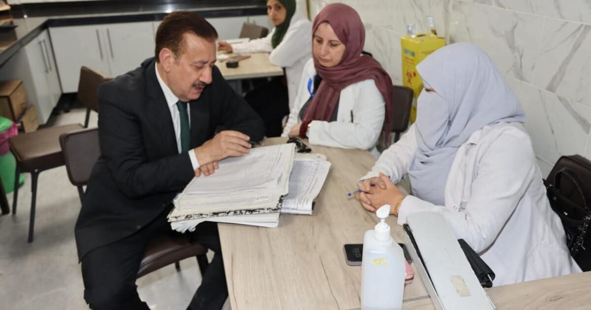 محافظ المنوفية يُحيل 32 موظفًا للتحقيق بسبب الغياب وترك العمل