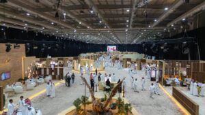 منصة عالمية للشراكات الإستراتيجية بين المنتجين والصقارين