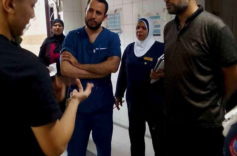 وكيل مستشفى الفيوم العام يفاجئ الأقسام بجولة تفقدية لمتابعة الخدمات الطبية