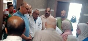 محافظ القليوبية يزور مصاب حريق منطقة الشدية ببنها ويطمئن على حالته الصحية