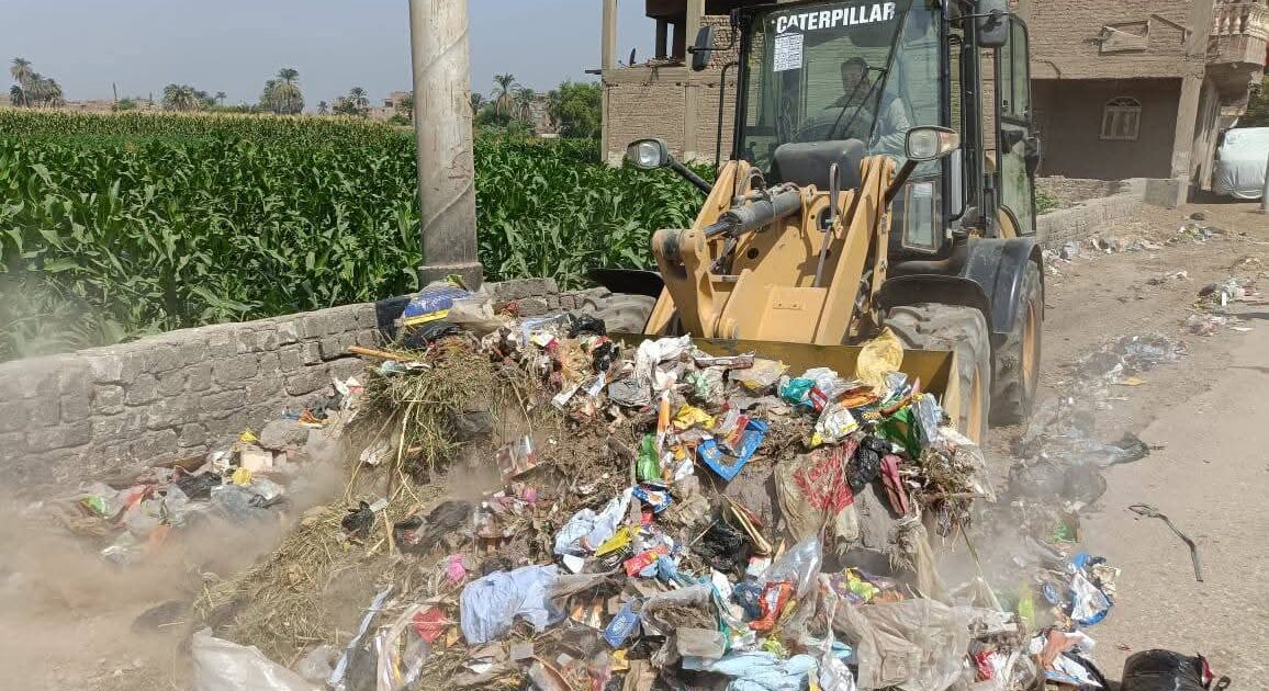 150 طن قمامة حصيلة حملات نظافة بمركز سوهاج