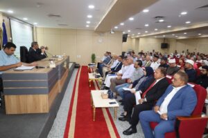 محافظ السويس يعقد اجتماع المجلس التنفيذي ويوافق على إقامة مشروعات خدمية لصالح المواطنين