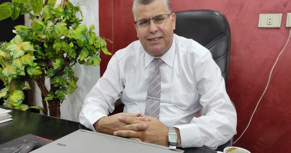 الذين يبدءون بأعلى السلم