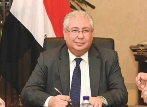 التصويت في جولة الإعادة بانتخابات مجلس الشيوخ بمقر السفارة المصرية بالكويت التصويت في جولة الإعادة بانتخابات مجلس الشيوخ بمقر السفارة المصرية بالكويت