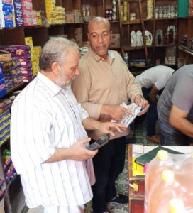 لجنه الصحه العامه تواصل حملاتها على الأسواق بمركز كوم حمادة بحيرة