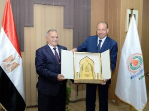 جامعة المنصورة توقع بروتوكول تعاون مع جامعة المستقبل العراقية لتعزيز الشراكة الأكاديمية والبحثية