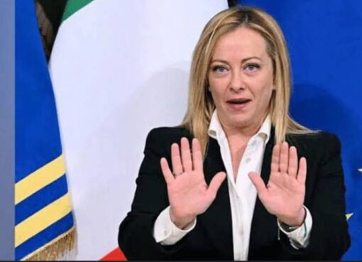 ميلوني تجاوز رد فعل إسرائيل الحد ولا يمكننا الصمت إزاء مقتل الأبرياء ميلوني:  تجاوز رد فعل إسرائيل الحد ولا يمكننا الصمت إزاء مقتل الأبرياء