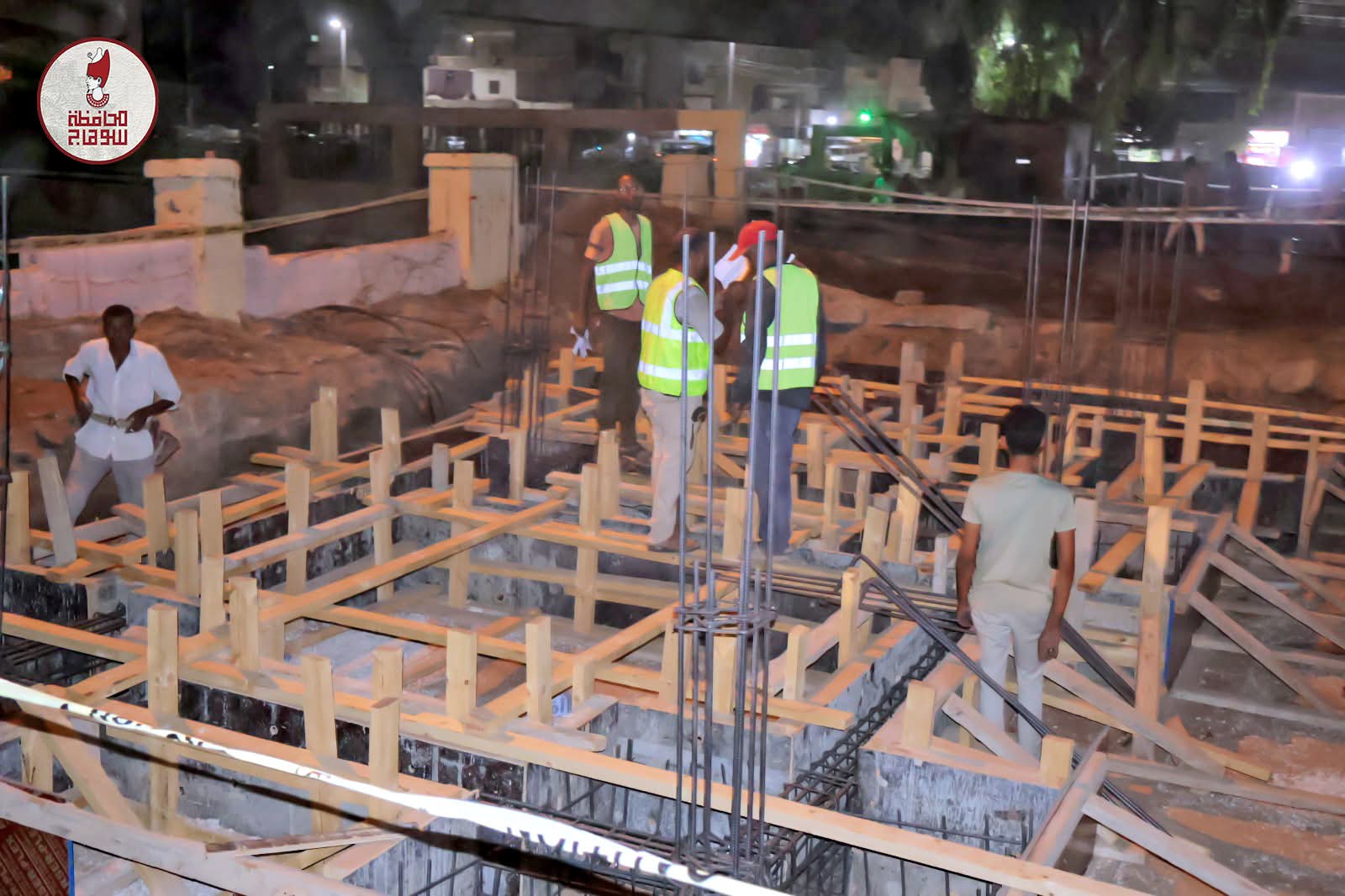 محافظ سوهاج يتفقد مستشفى الهلال ويتابع مشروعات التطوير بحي شرق ويوجه بسرعة الانتهاء من كوبري المشاة بأولاد نصير