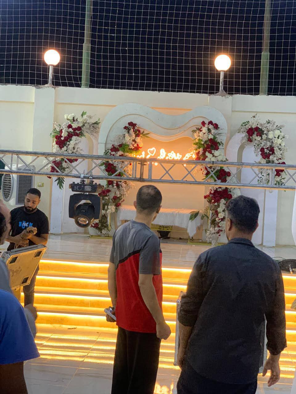 مدير عام الشباب والرياضة بسوهاج يتابع الأعمال النهائية لقاعة أفراح مركز شباب شطو