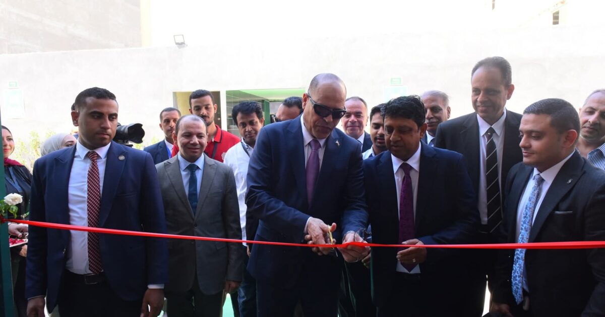 تسليم عقود عمل جديدة لذوي همم تنفيذًا لتوجيهات فخامة الرئيس السيسي بدمجهم في سوق العمل