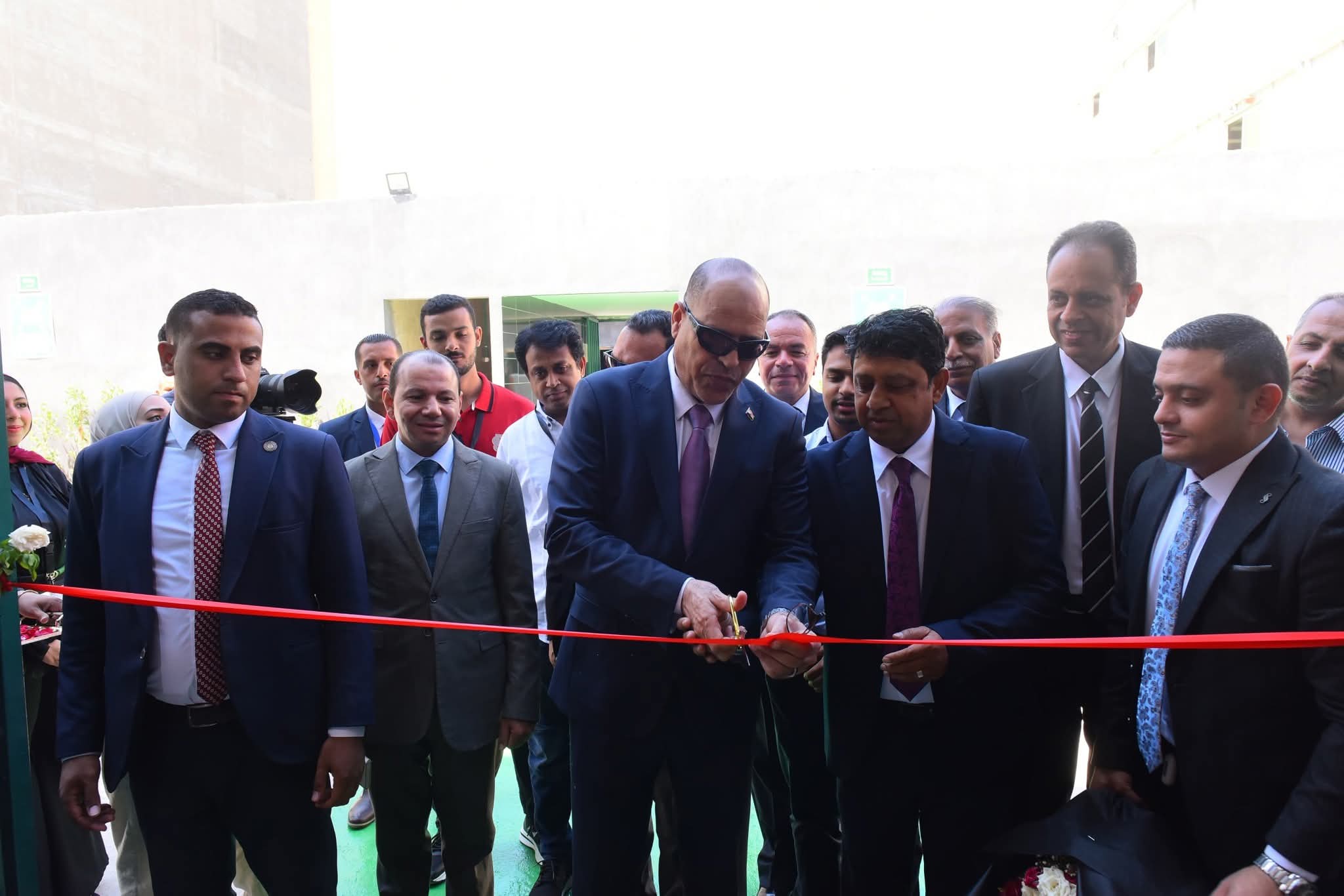 تسليم عقود عمل جديدة لذوي همم تنفيذًا لتوجيهات فخامة الرئيس السيسي بدمجهم في سوق العمل