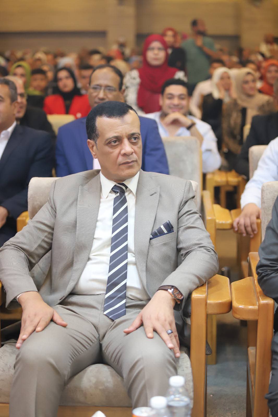 تحت شعار شركاء في جودة التعليم مدير تعليم سوهاج يكرم المتفوقين بالمدارس الخاصة