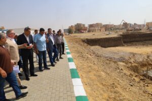 محافظ السويس يضع حجر الأساس لمشروع إنشاء “١٠٤” عمارة إسكان بديل بحي عتاقة