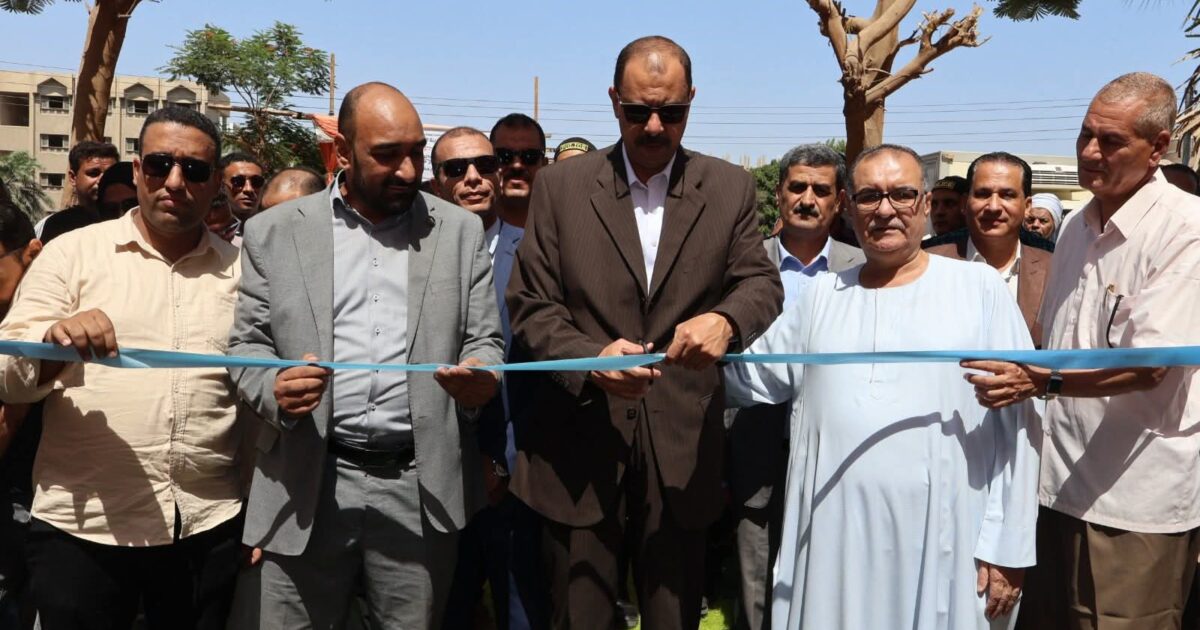 محافظ سوهاج يفتتح سوق اليوم الواحد بالبلينا لتخفيف الأعباء عن المواطنين