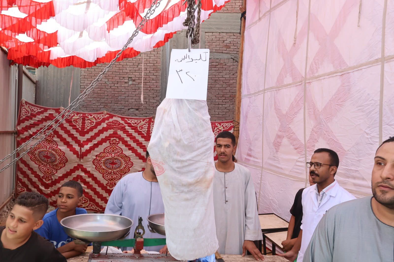 محافظ سوهاج يفتتح سوق اليوم الواحد بالبلينا لتخفيف الأعباء عن المواطنين