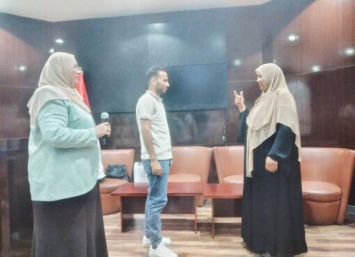 جامعة قناة السويس تنظم ندوة حول استخدام لغة الإشارة لتحسين مهارات جامعة قناة السويس تنظم ندوة حول استخدام لغة الإشارة لتحسين مهارات