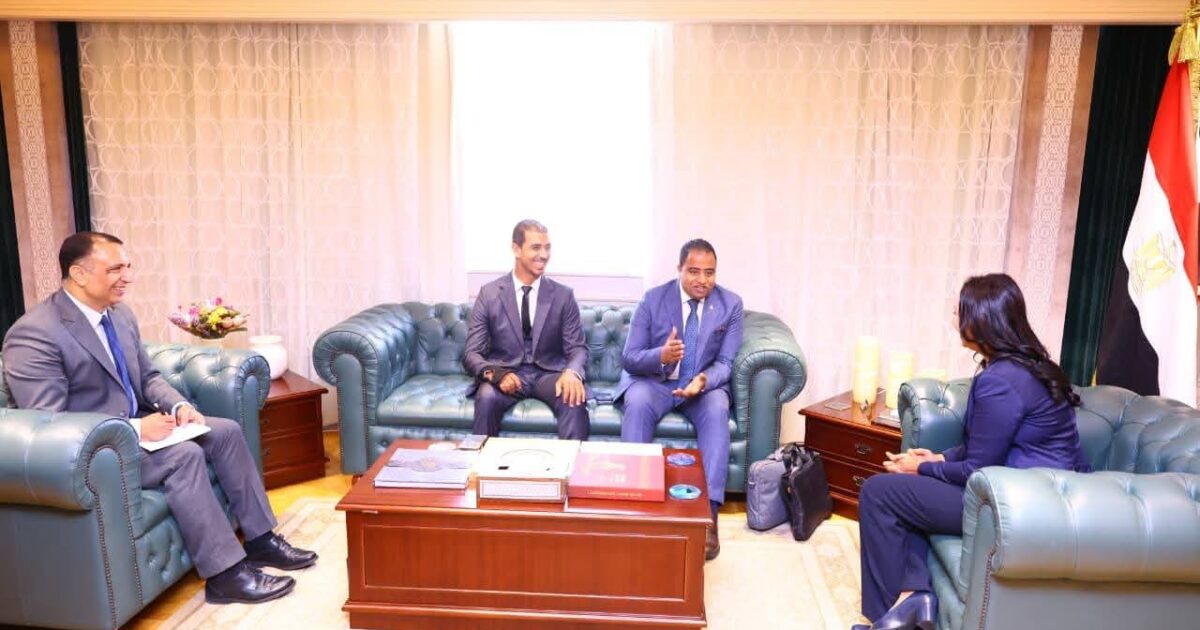 وزيرة التضامن الاجتماعي تلتقي ممثلي مؤسسة "ظواهر" بالأقصر 