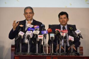 وزير الشباب والرياضة ونقيب الإعلاميين يشهدان الحلقة النقاشية والمؤتمر الإعلامي حول قانون الرياضة الجديد