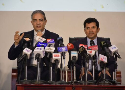 وزير الشباب والرياضة ونقيب الإعلاميين يشهدان الحلقة النقاشية