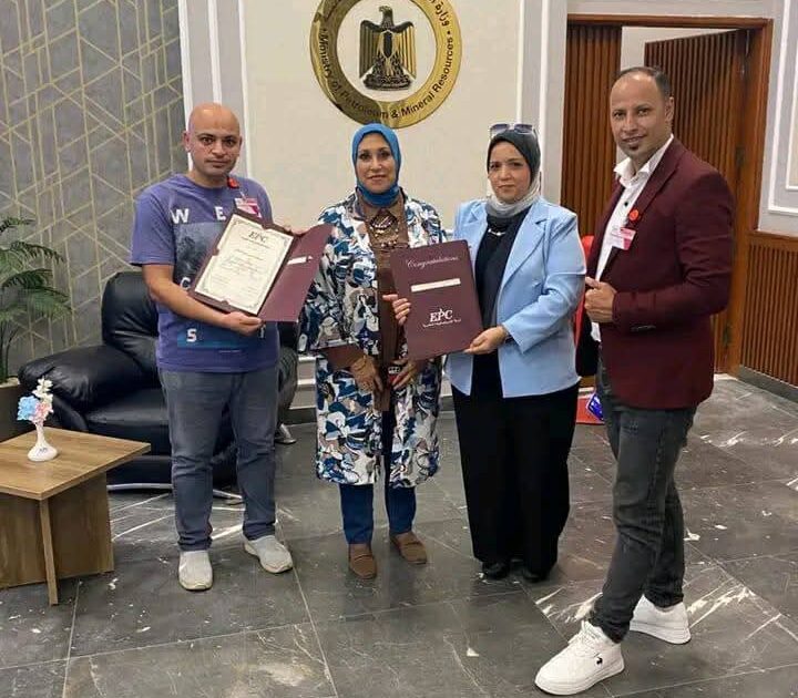 بمركز انطلاق للتدريب والتكنولوجيا داخل شركة البترول