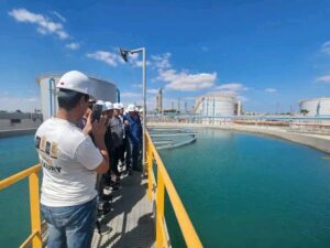 بمركز انطلاق للتدريب والتكنولوجيا داخل شركة البترول