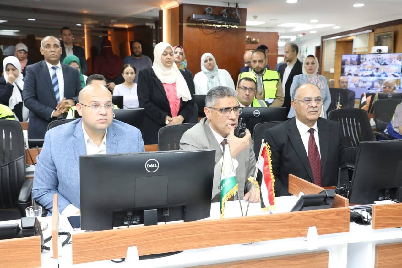محافظ الجيزة يعلن غلق صناديق الاقتراع بلجان انتخابات الشيوخ