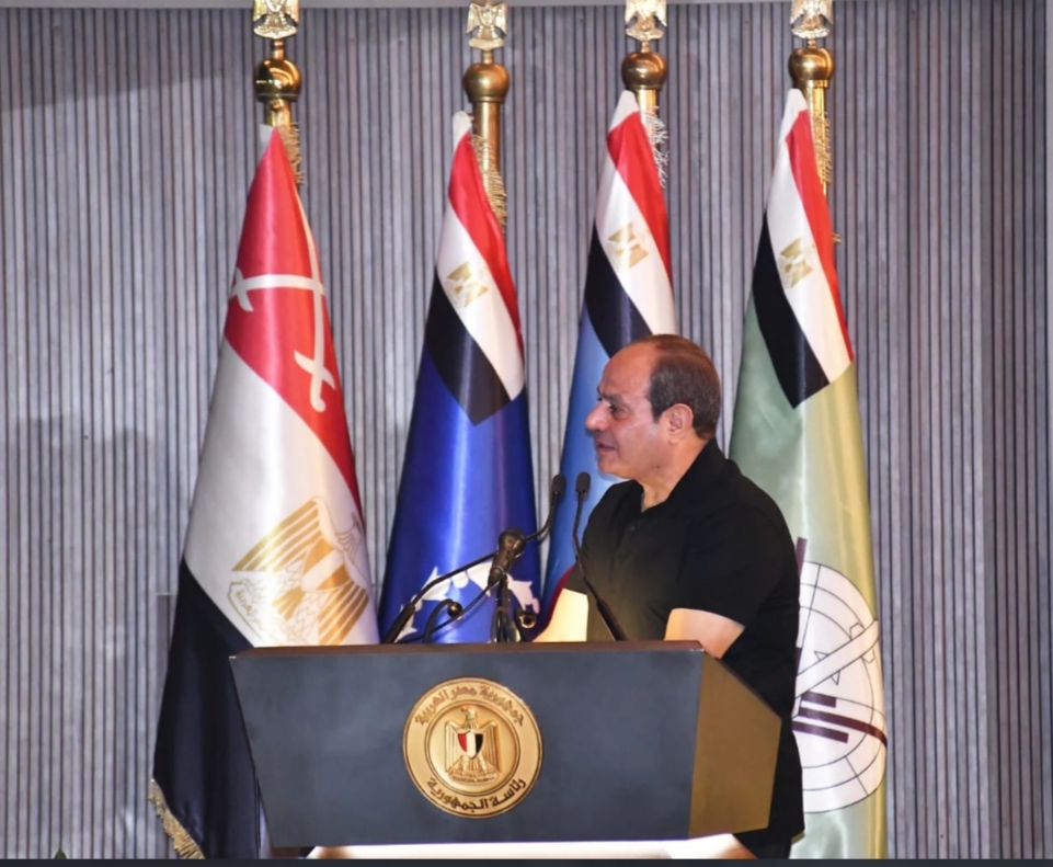 اثناء زيارته للأكاديمية العسكرية اليوم ؛؛ الرئيس عبد الفتاح السيسي يشدد على طلاب الأكاديمية العسكرية الوعي بما يحيط بمصر من أحداث