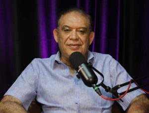 اللواء أحمد هشام الخبير المروري بالتليفزيون المصري