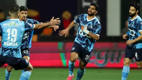 قبل غلق الميركاتو الصيفي : فريق بأكمله يغادر بيراميدز على رأسهم إبراهيم عادل !