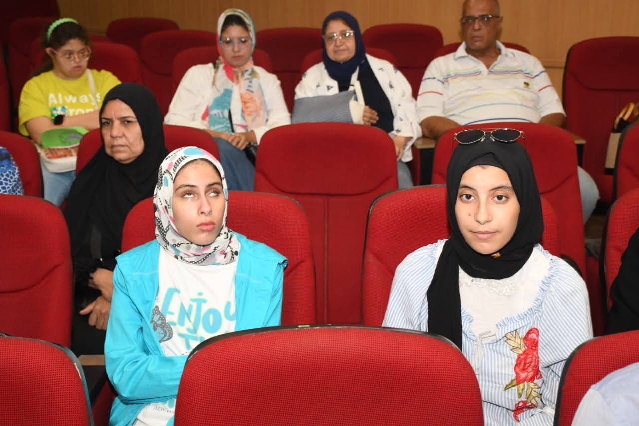 ألسن عين شمس تجدد تنظيم اليوم التعريفي لطلاب الدمج والمكفوفين