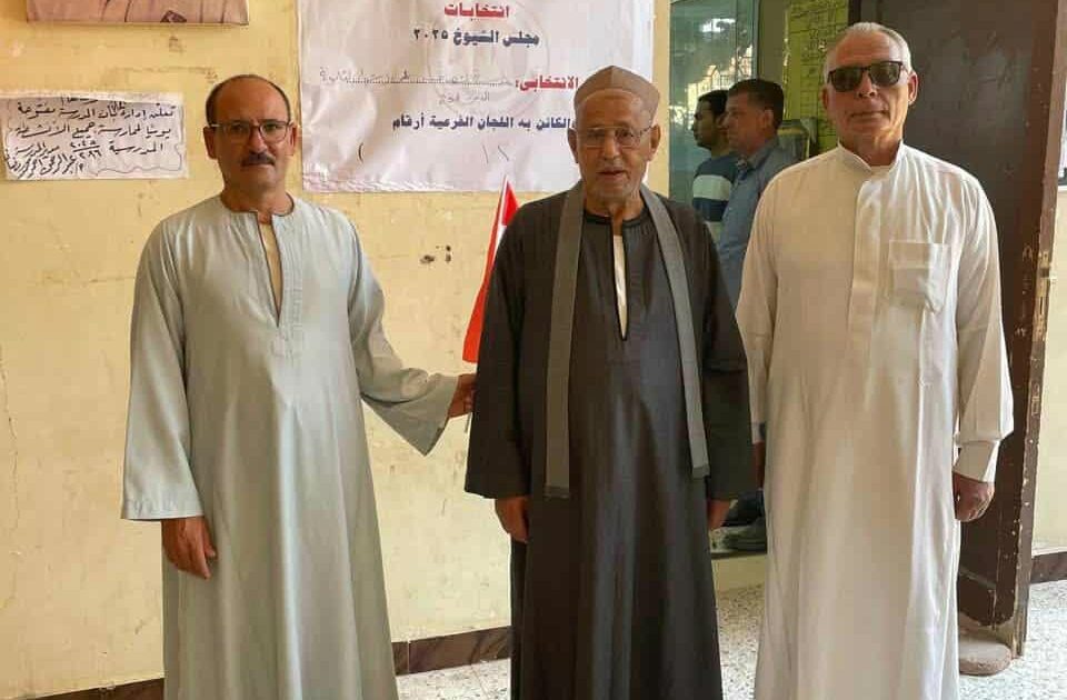 حشود الناخبين تتوافد علي مراكز الاقتراع 