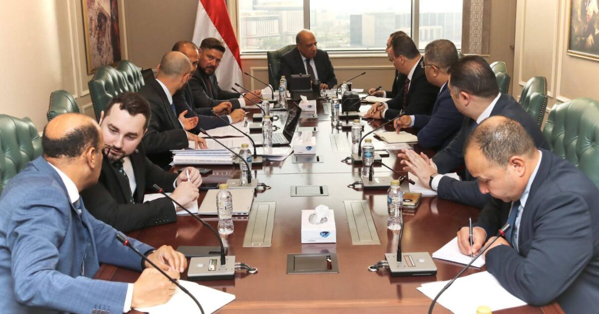 التعاون بين وزير الكهرباء والطاقة المتجددة والمدير العام لهيئة الدولة للطاقة النووية الروسية