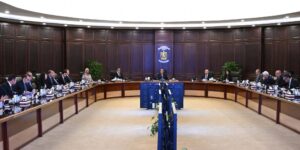 مدبولي يترأس الاجتماع الـ55 لمجلس الوزراء.. قرارات تشريعية وتنموية وخدمية شاملة مدبولي يترأس الاجتماع الـ55 لمجلس الوزراء.. قرارات تشريعية وتنموية وخدمية شاملة