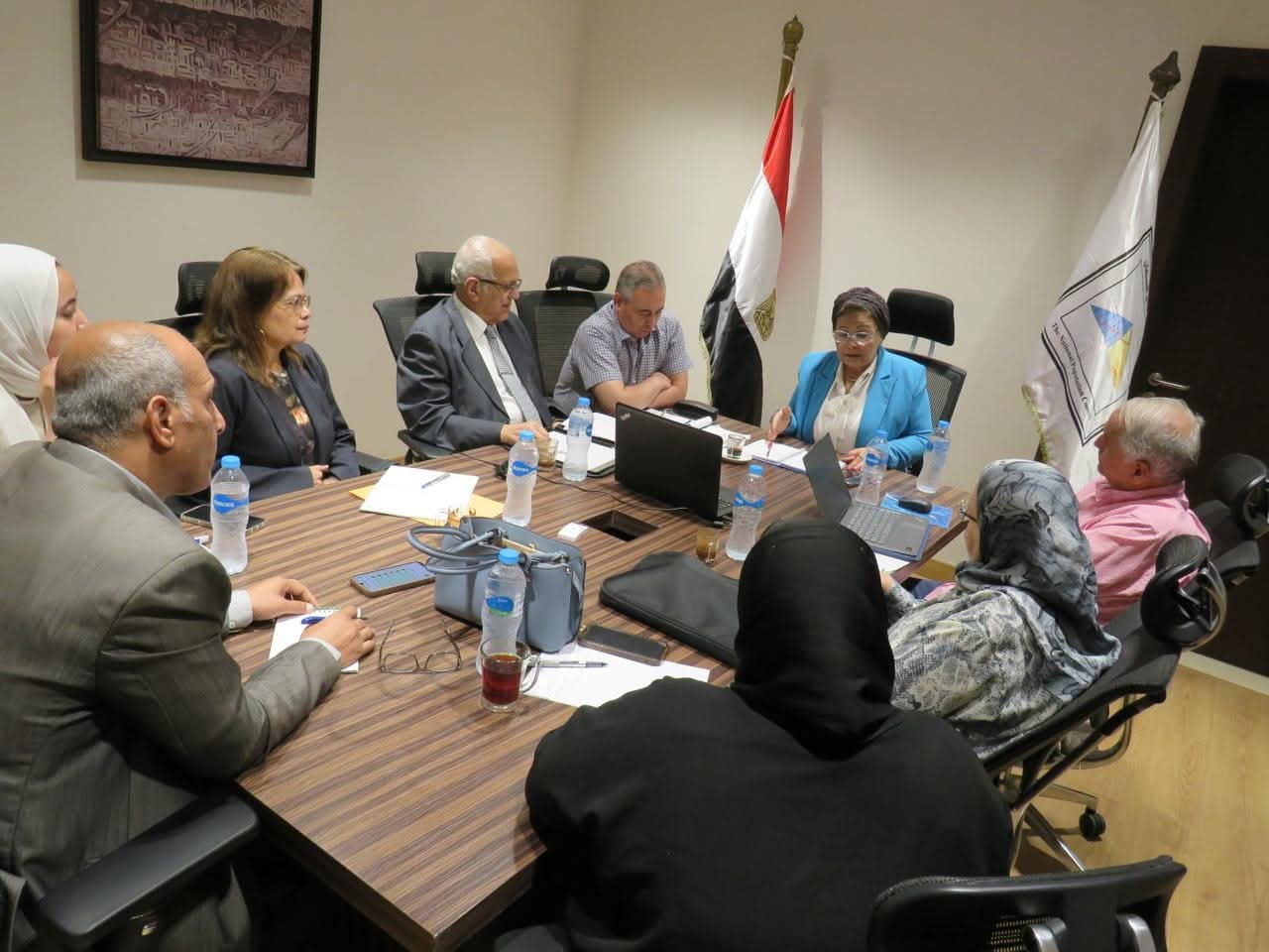 نائب وزير الصحة تعقد اجتماعًا لمتابعة الاستراتيجية الوطنية للسكان والتنمية وتخطيط المرحلة الثانية