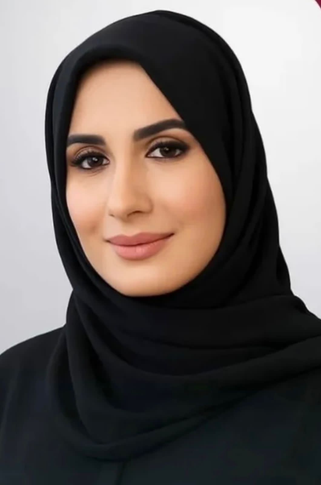 الكاتبة فاطمة الحوسنية في مجلس الحكواتي