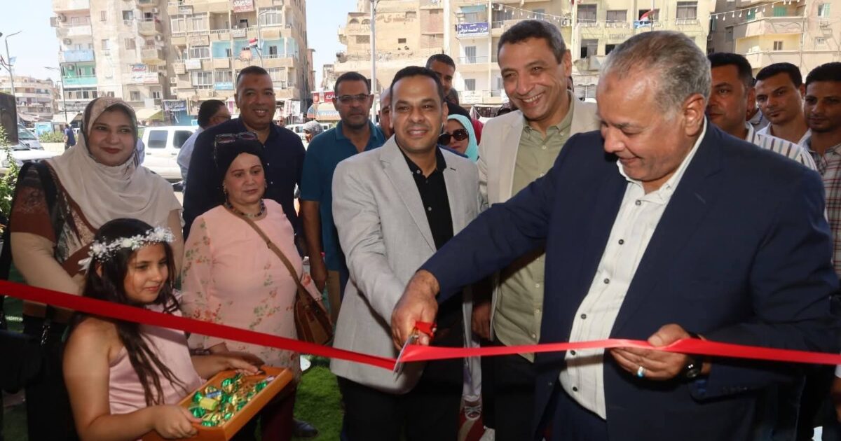 محافظ السويس يفتتح معرض “أهلاً مدارس" لتوفير المستلزمات الدراسية وإحتياجات الطلبة بإسعارمخفضة