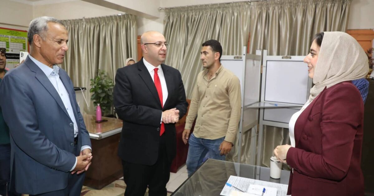 محافظ بني سويف يتفقد بعض اللجان في أول أيام جولة الإعادة لانتخابات مجلس الشيوخ 2025