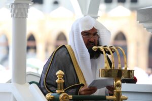 معالي الشيخ الدكتور عبدالرحمن السديس يؤم المصلين لصلاة الجمعة بالمسجد الحرام