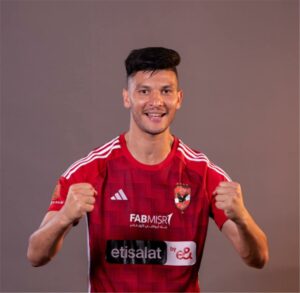 دارى باقى مع الأهلى