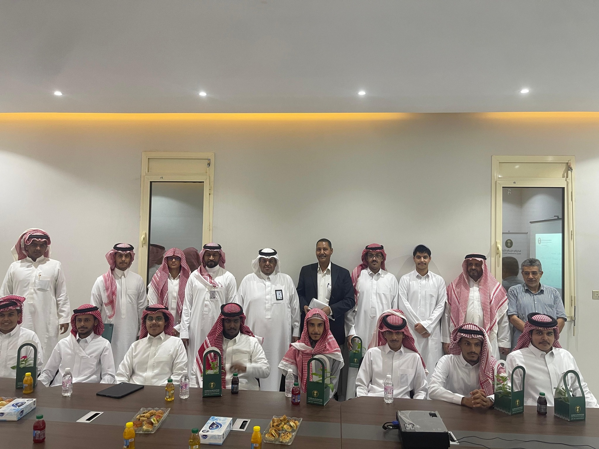 بيئة خليص تستقبل طلاب جامعة جدة