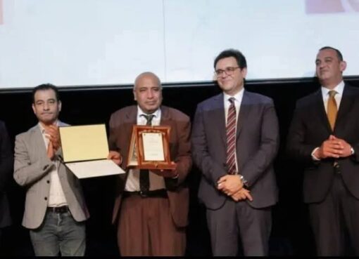 وزير الثقافة يكرم الكاتب مجدي مرعي موجه عام التربية المسرحية بالإسماعيلية