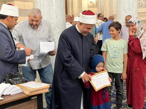 وزارة الأوقاف تكرم 200 متسابق في حفظ القرآن الكريم بمسجد السيدة زينب رضي الله عنها