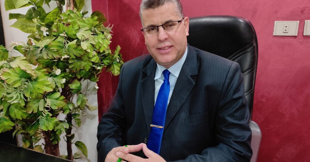 إياكم من الإنفراد والعزلة