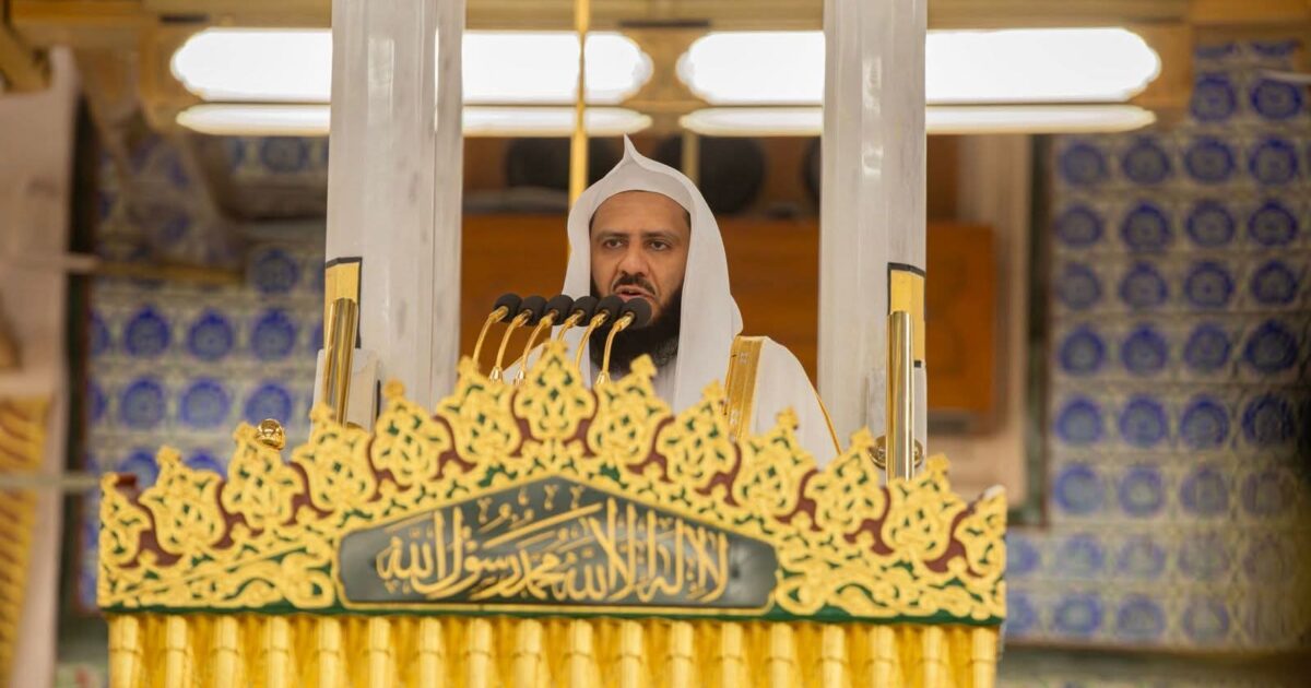 الشيخ الدكتور خالد المهنا يؤم المصلين لصلاة الجمعة بالمسجد النبوي